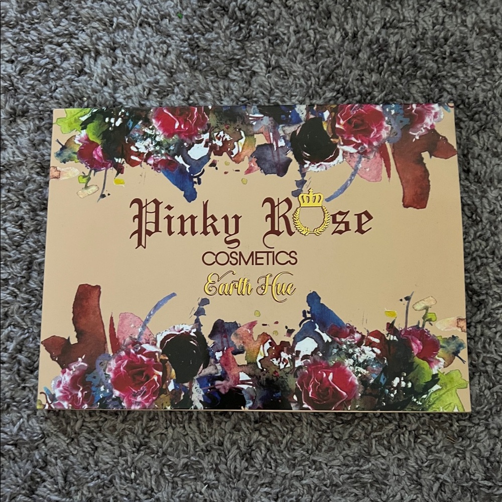 Pinky Rose Earth Hues Eyeshadow Palette